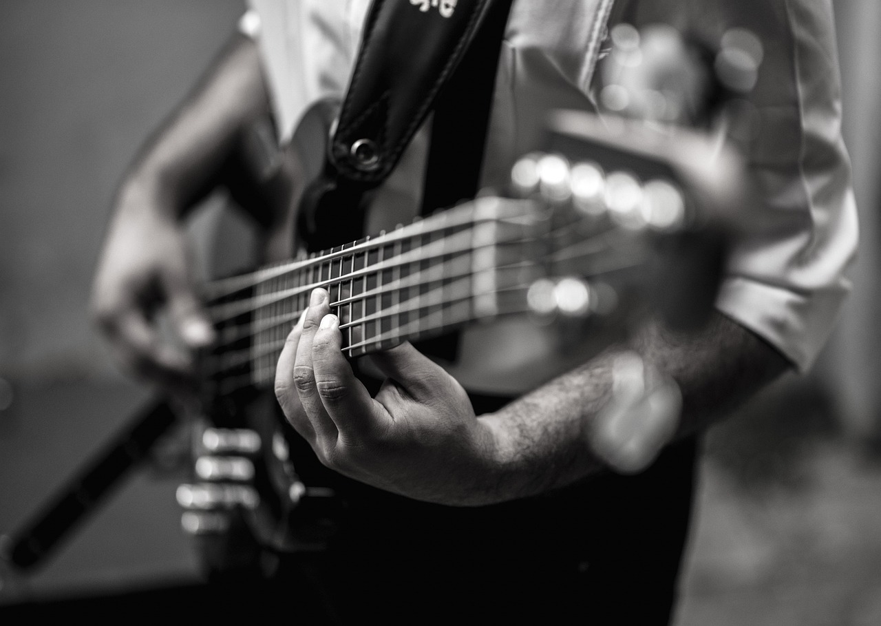 Nauka gry na gitarze basowej