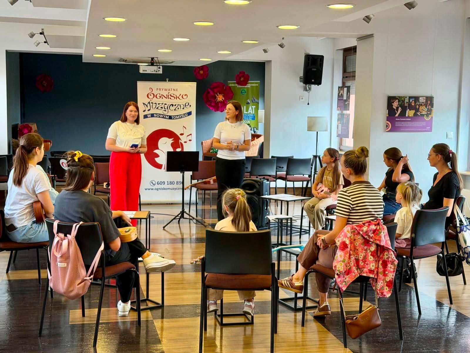 Warsztaty ukulele w bibliotece